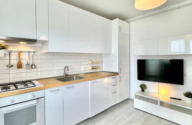 Estudio moderno con balcón en alquiler, Bucarest, Rumanía