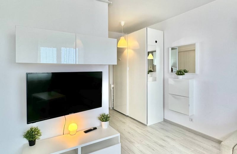 Estudio moderno con balcón en alquiler, Bucarest, Rumanía