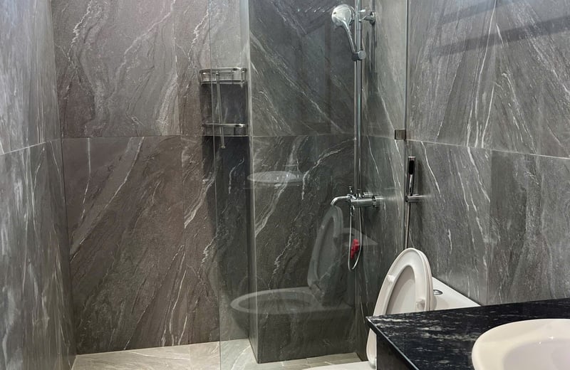 Location d'un appartement luxueux et neuf avec balcon, Ngu Hanh Son, Da Nang, Vietnam