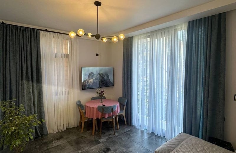 Alquiler de apartamento luminoso y completamente amueblado, Batumi, Georgia
