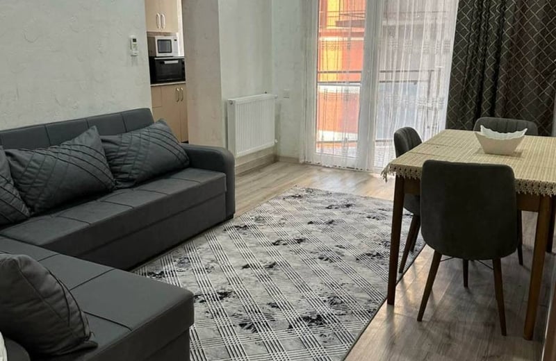 Location d'un appartement spacieux et entièrement meublé, Batoumi, Géorgie