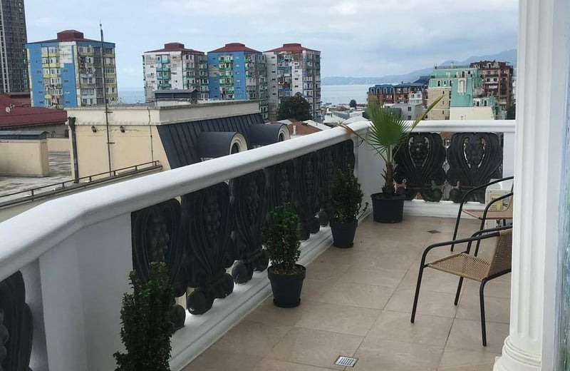 Rent a bright, modern apartment, Batumi, Georgia