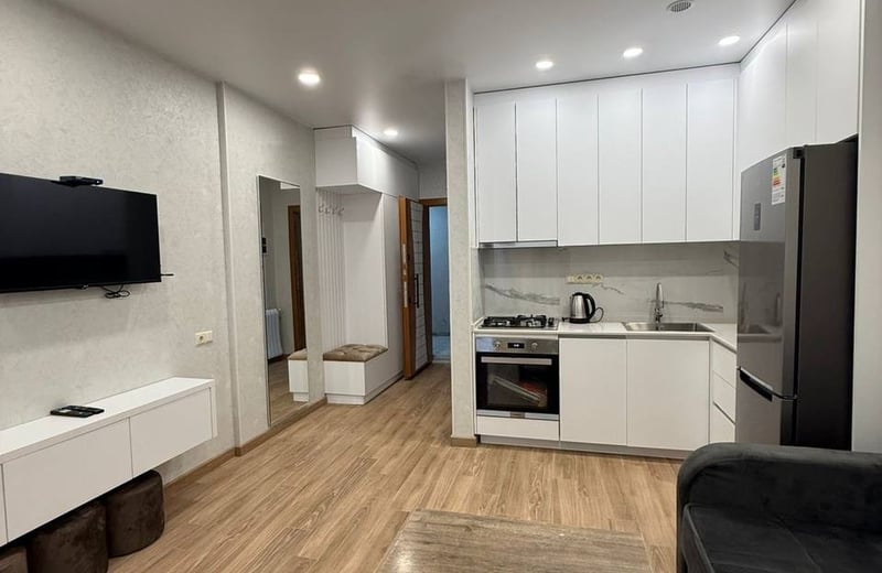 Location d'un appartement lumineux et meublé, Batoumi, Géorgie