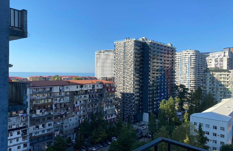 Vermietung einer hellen, möblierten Wohnung, Batumi, Georgien