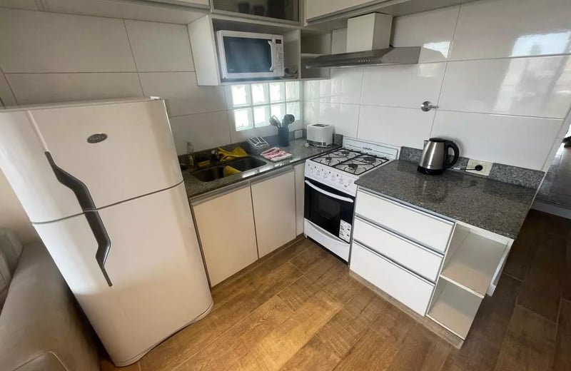 Studio Apartment with Balcony, Top Floor, Colegiales