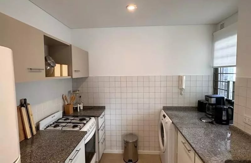 Spacious 3-bedroom Apartment with Balcony in Palermo, 75m², Buenos Aires