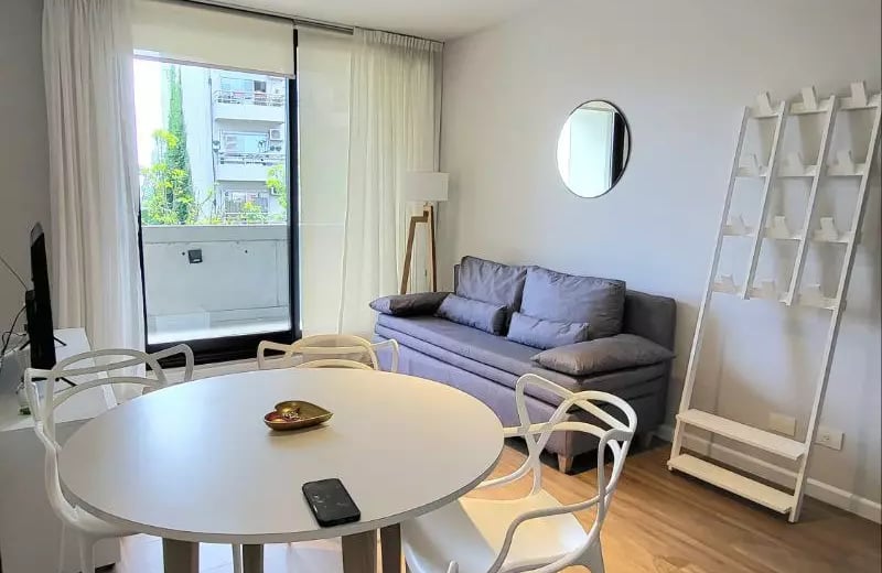 Departamento de 2 habitaciones con balcón en el 5° piso en un edificio nuevo con comodidades, Palermo, Buenos Aires
