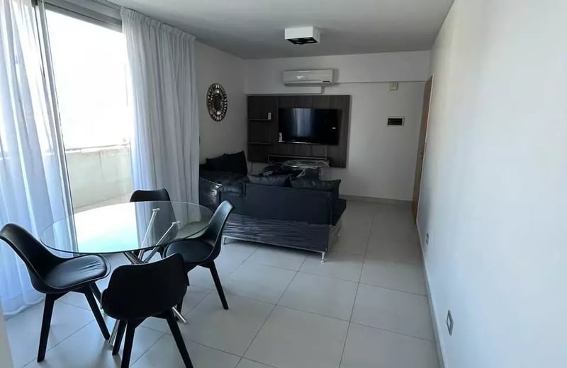 2-Bedroom Apartment with Balcony in Belgrano, Buenos Aires