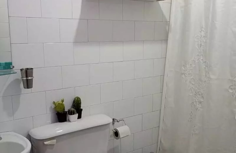 2-Bedroom Apartment for Rent with Balcony in Almagro, Buenos Aires