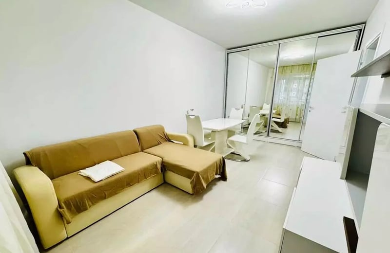 Alquiler de un acogedor apartamento de 2 habitaciones, Brâncoveanu-Luica, Bucarest, Rumanía