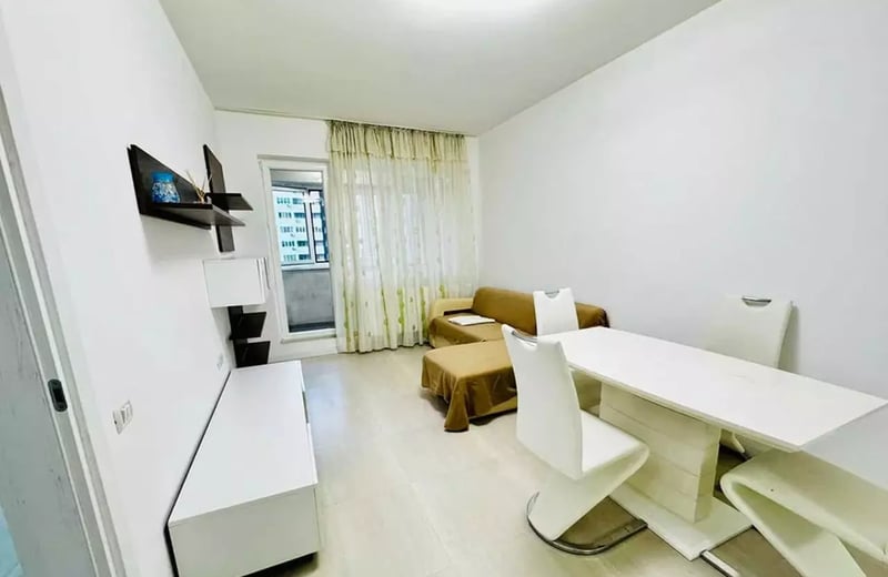 Alquiler de un acogedor apartamento de 2 habitaciones, Brâncoveanu-Luica, Bucarest, Rumanía
