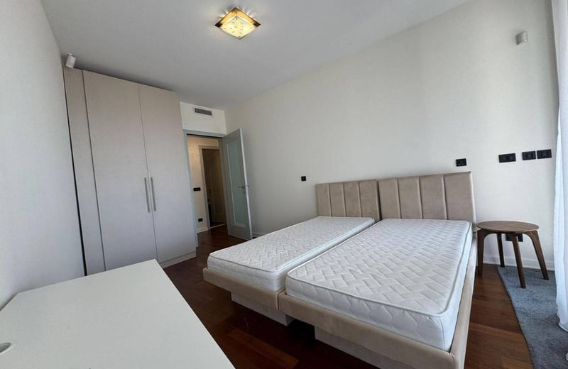 Location d'un appartement spacieux et luxueux avec terrasse, 140 m², Vračar, Belgrade, Serbie
