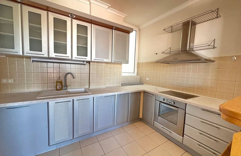 Аренда просторной, комфортной квартиры, 140 м², Врачар, Белград, Сербия