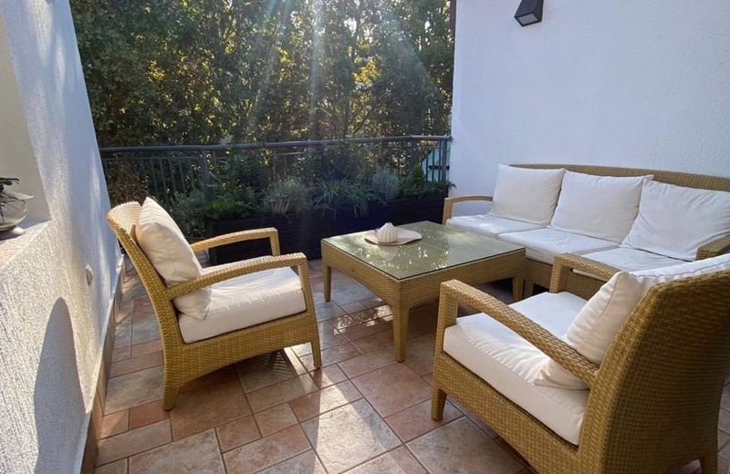 Alquiler de apartamento amplio de dos plantas, 129 m², Vračar, Belgrado, Serbia