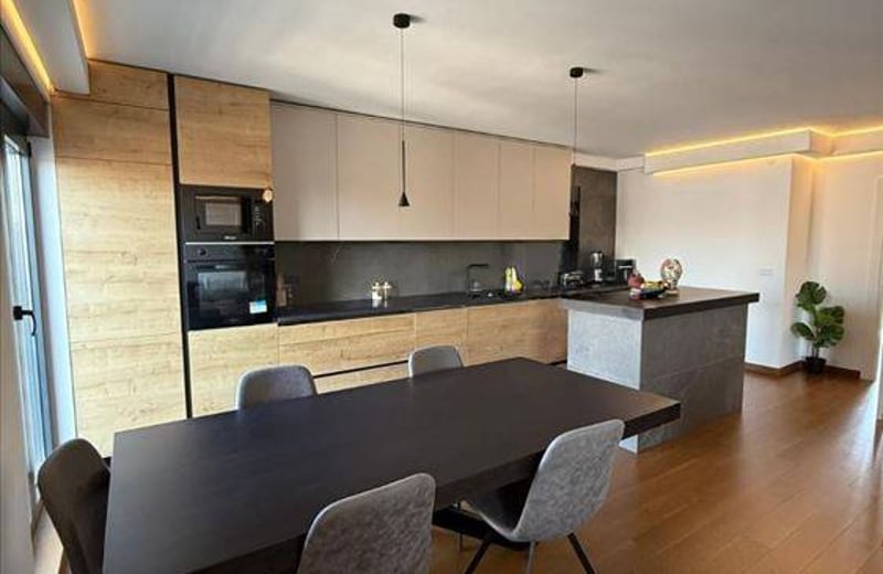 Geräumige Zweietagenwohnung 150m² zur Miete, Voždovac, Belgrad, Serbien