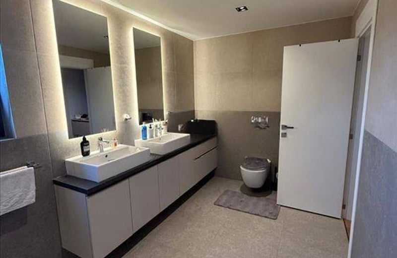 Geräumige Zweietagenwohnung 150m² zur Miete, Voždovac, Belgrad, Serbien