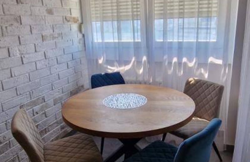 Se alquila apartamento espacioso, Nuevo Belgrado, Serbia
