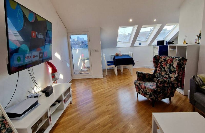Cozy, Bright Apartment 55m² for Rent, Dorćol, Belgrade, Serbia