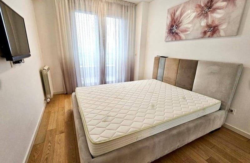 Apartamento moderno 54m² en alquiler en complejo residencial A Block, Nuevo Belgrado, Serbia