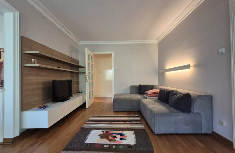 Cozy Apartment 53m² for Rent Near Tašmajdan Park, Belgrade, Serbia