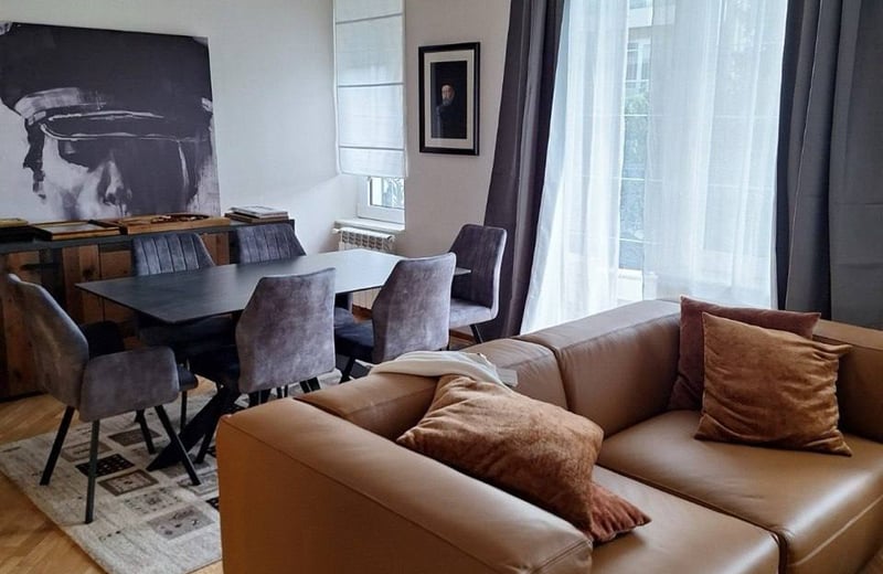 Apartamento espacioso 145m² en alquiler en Vračar, Belgrado, Serbia