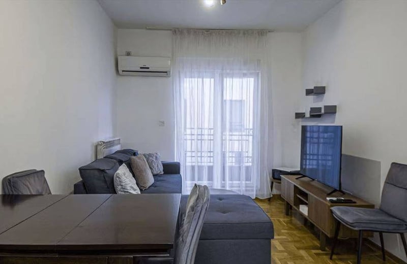 Alquiler de apartamento acogedor 42m² cerca del centro de la ciudad, Belgrado, Serbia