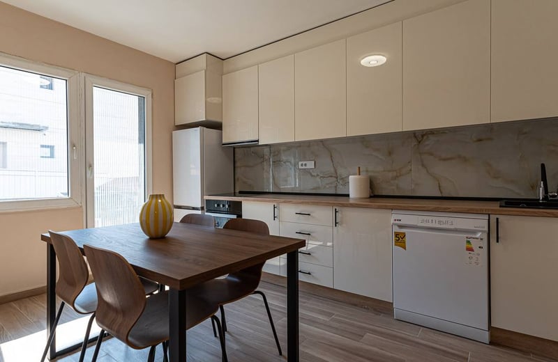 Spacious Apartment 73m² for Rent, Voždovac, Belgrade, Serbia