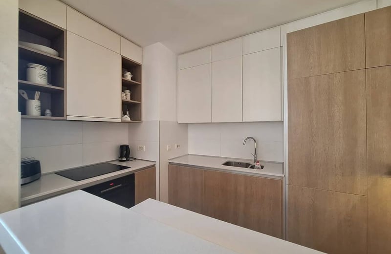 Luminoso apartamento de cuatro habitaciones de 88 m² en BW Parkview, Belgrado, Serbia