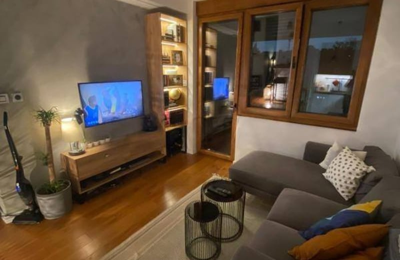 Appartement meublé confortable de deux pièces de 46 m² à Senjak, Belgrade, Serbie