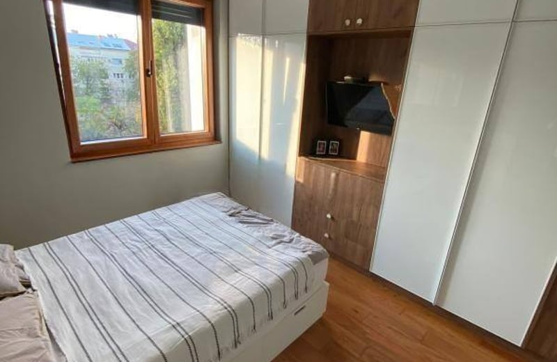 Appartement meublé confortable de deux pièces de 46 m² à Senjak, Belgrade, Serbie