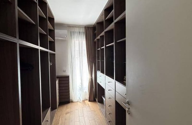 Stylish and bright 70 m² apartment for rent in Vračar, Belgrade