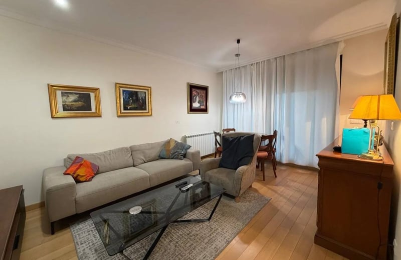 Аренда просторной квартиры 96 м² недалеко от парка Ташмайдан, Белград, Сербия