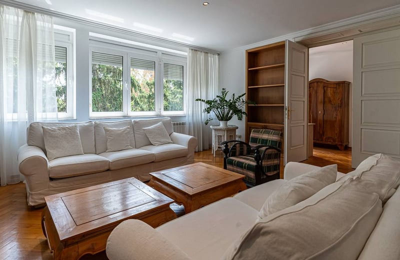 Spacious 112 m² apartment rental, Senjak district, Belgrade, Serbia