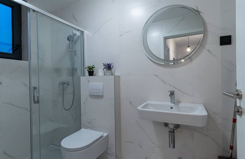 Location d'appartement spacieux de 75 m² avec cour privée, district de Vračar, Belgrade, Serbie