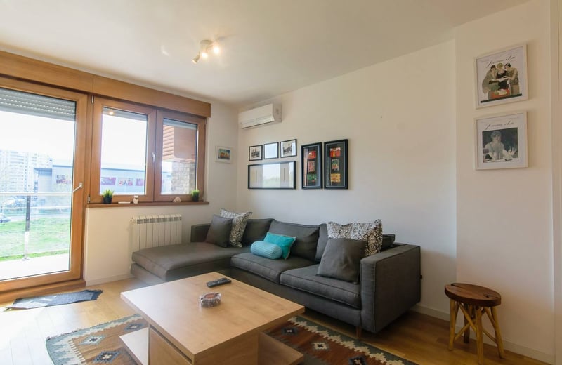 Zu vermieten: Helles Apartment 59 m² im neuen modernen Wohnkomplex A Blok, Neu-Belgrad, Serbien