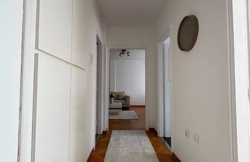 Gemütliches und geräumiges renoviertes Apartment 70 m², Neu-Belgrad, Serbien