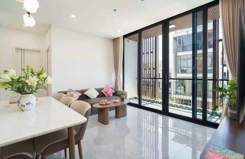 Geräumiges Apartment im Rollington Building, Da Nang, Vietnam zu vermieten