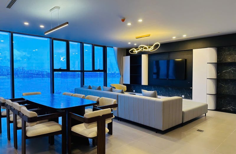 Luxuriöse, möblierte 3-Zimmer-Wohnung mit Panoramablick auf den Fluss in Da Nang zu vermieten, Vietnam