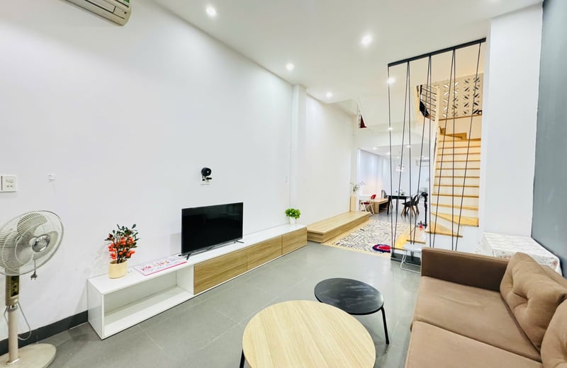 Rent of a bright, furnished house, Hai Chau, Da Nang, Vietnam