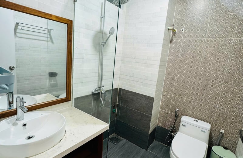 Rent of a bright, furnished house, Hai Chau, Da Nang, Vietnam