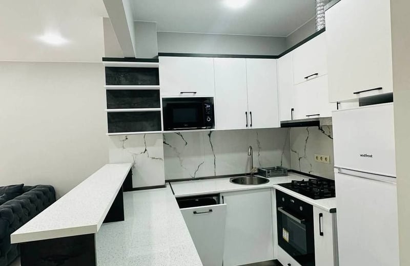 Аренда уютной меблированной 2-спальной квартиры 58 м², Батуми, Грузия