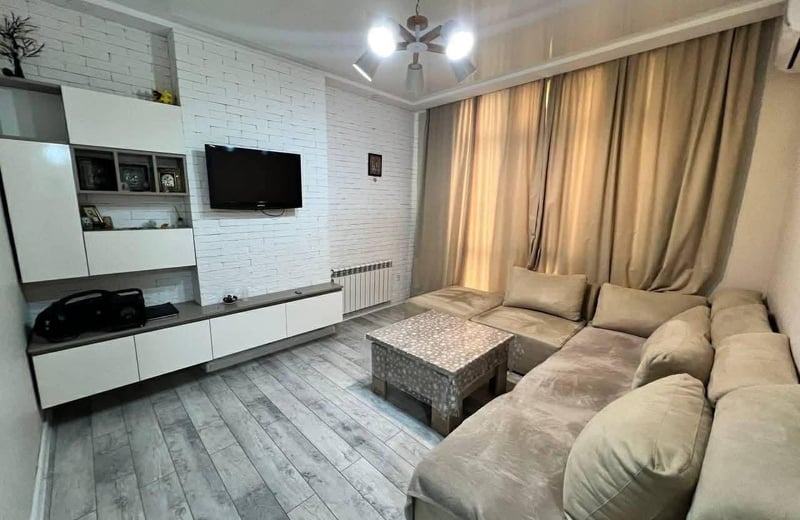 Komfortable möblierte Wohnung mit zwei Schlafzimmern zur Miete, 60 m², Batumi, Georgien