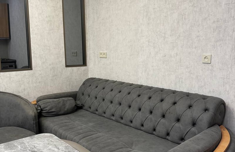Location d’un appartement confortable et meublé avec une chambre, 35 m², Batoumi, Géorgie
