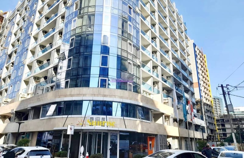 Location appartement moderne meublé, 49 m², Batumi, Géorgie