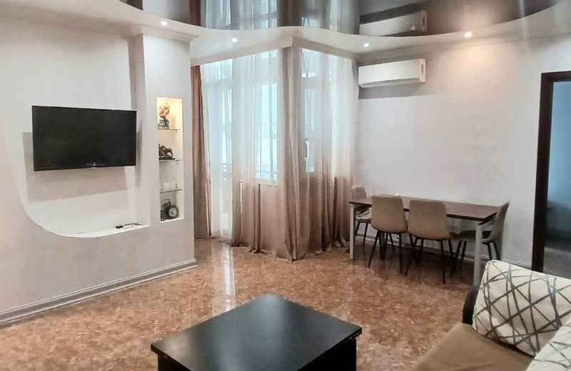 Alquiler de apartamento amplio, luminoso, 90 m², Batumi, Georgia