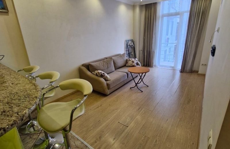 Alquiler de apartamento limpio y luminoso, 60 m², Batumi, Georgia