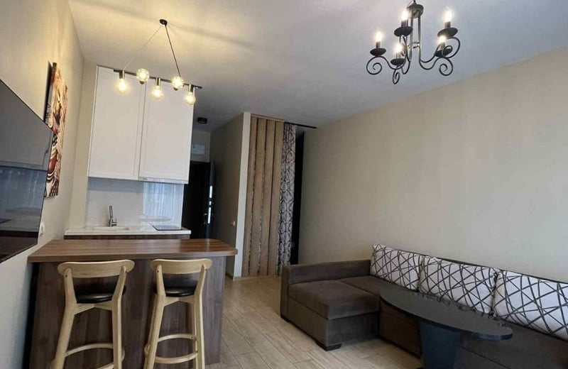 Location d'un studio propre et lumineux avec balcon, 40 m², Batoumi, Géorgie