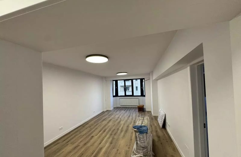 Location longue durée d’un appartement de 3 pièces, 94 m², à Bucarest, Roumanie