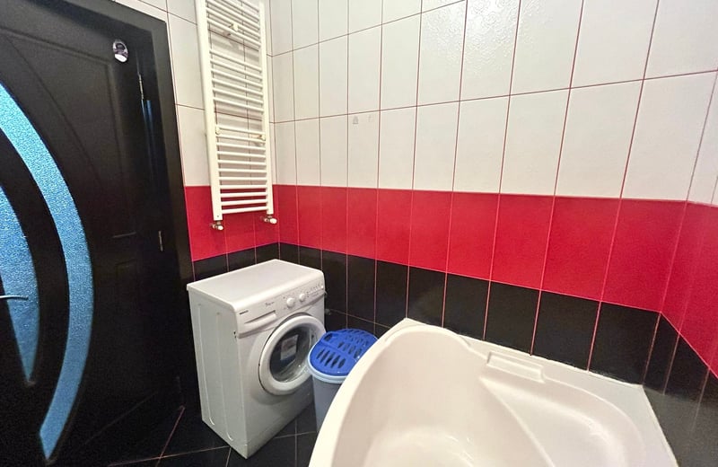 Аренда двухкомнатной квартиры с балконом, 50 м², Бухарест, сектор 6, Румыния