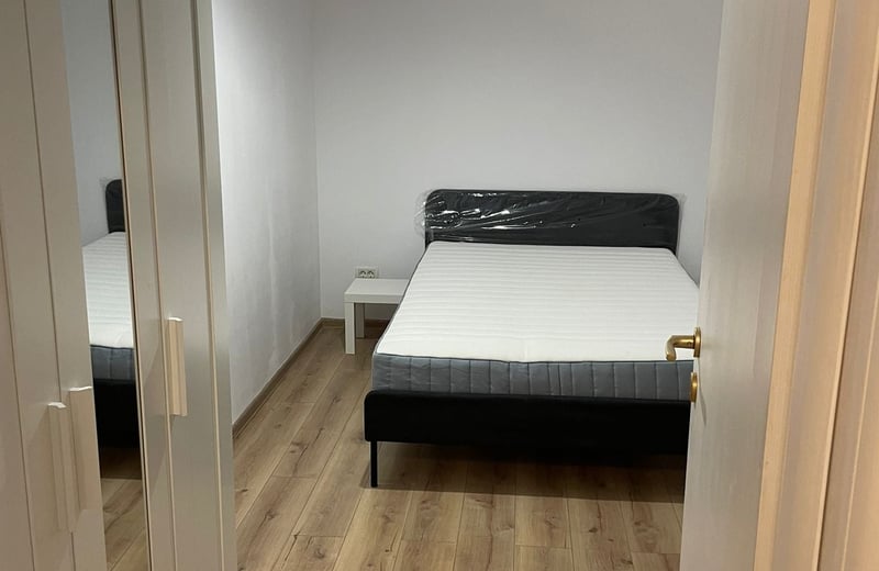 Location d’un penthouse premium en duplex de 130 m² avec quatre pièces, secteur 6, Bucarest, Roumanie